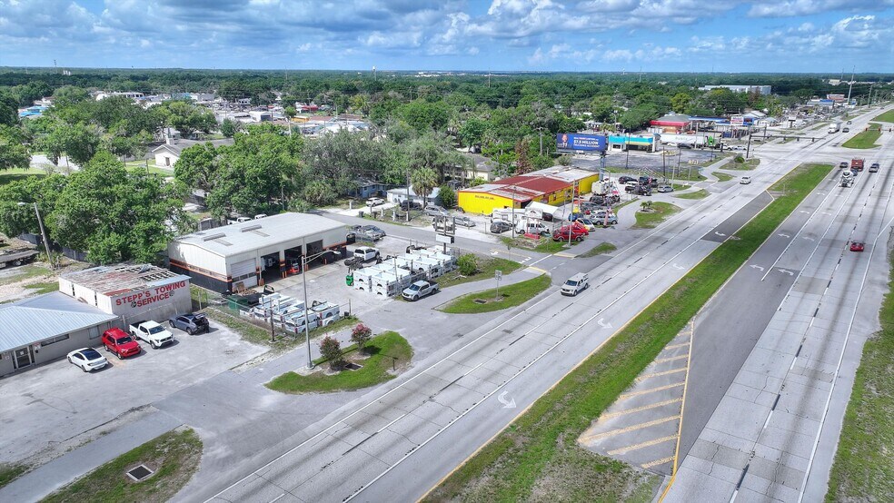 More Photos Of 2016 W Memorial Blvd, Lakeland Auto Repair For Lease