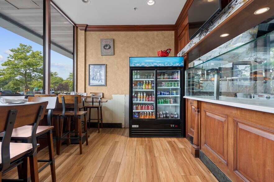 More Photos Of 1233-1273 E Putnam Ave, Riverside Restaurant For Sale