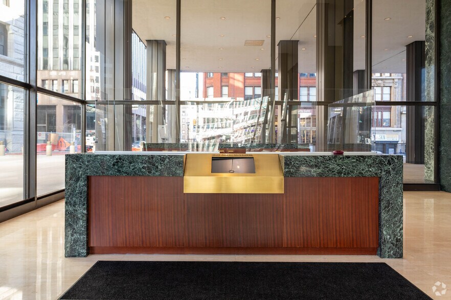More Photos Of 100 N Charles St, Baltimore Office For Sale