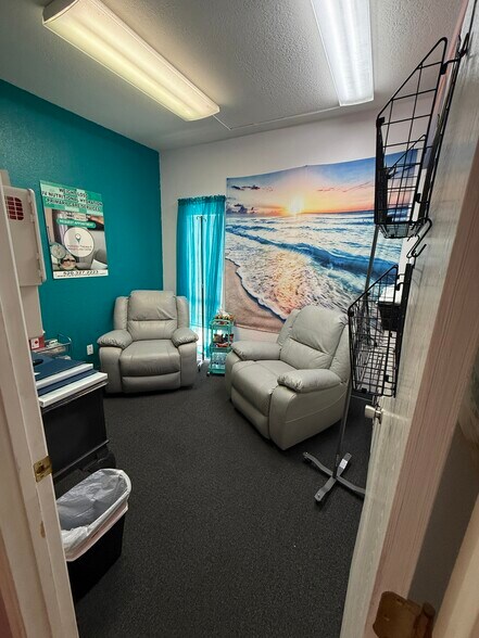 More Photos Of 2980-2982 E Fort Lowell Rd, Tucson Office For Sale