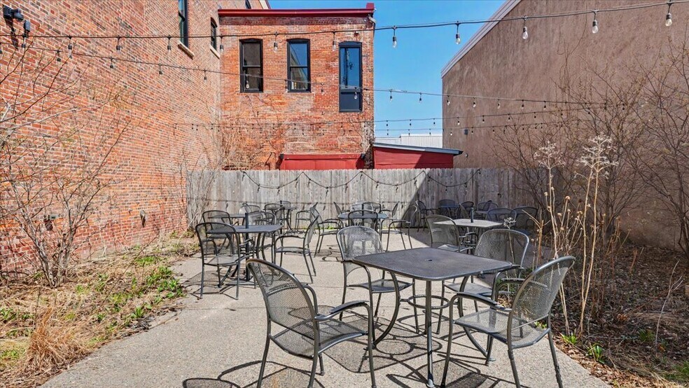 More Photos Of 102 Walnut St, Winona Office Residential For Sale