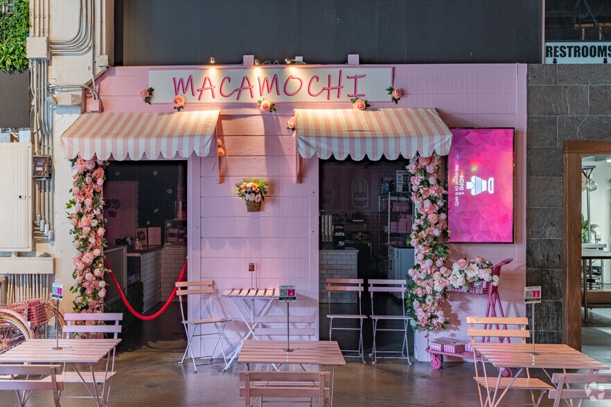 More Photos Of 115 NW 6th St, Fort Lauderdale General Retail For Lease