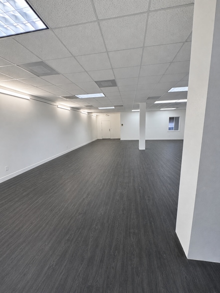 More Photos Of 7050 Winkler Rd, Fort Myers Restaurant For Lease