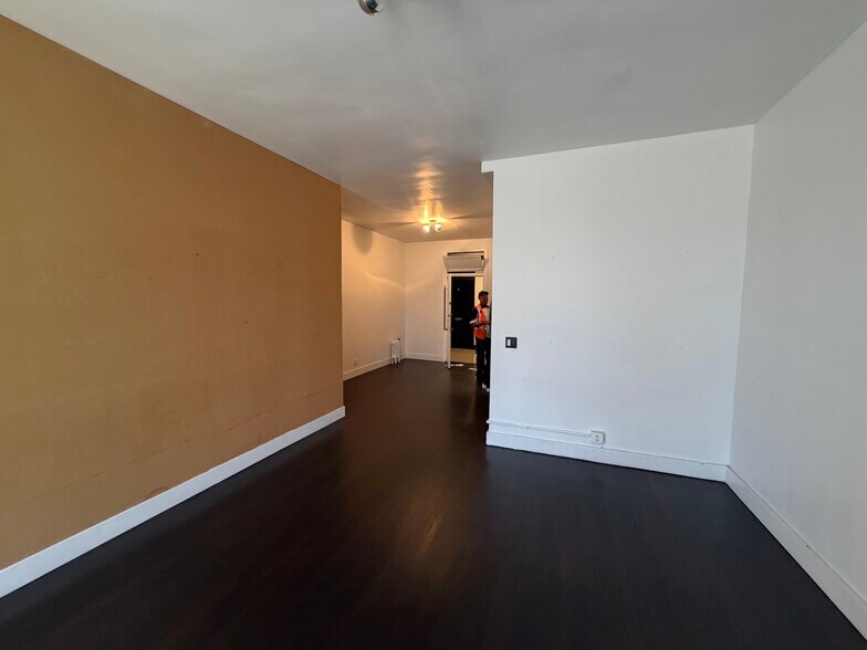 More Photos Of 6400-6404 Hollywood Blvd, Los Angeles Office For Lease