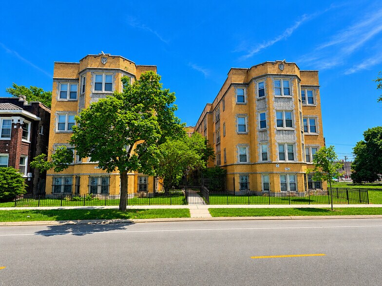 Primary Photo Of 11027-11035 S King Dr, Chicago Apartments For Sale