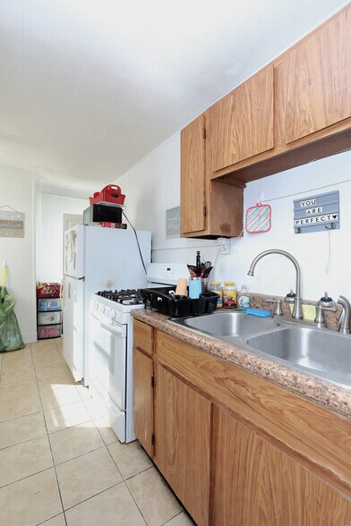 More Photos Of 25 Adams St, Kingston Apartments For Sale