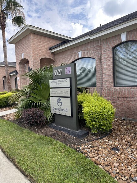 More Photos Of 5527 Louetta Rd, Spring Loft Creative Space For Lease