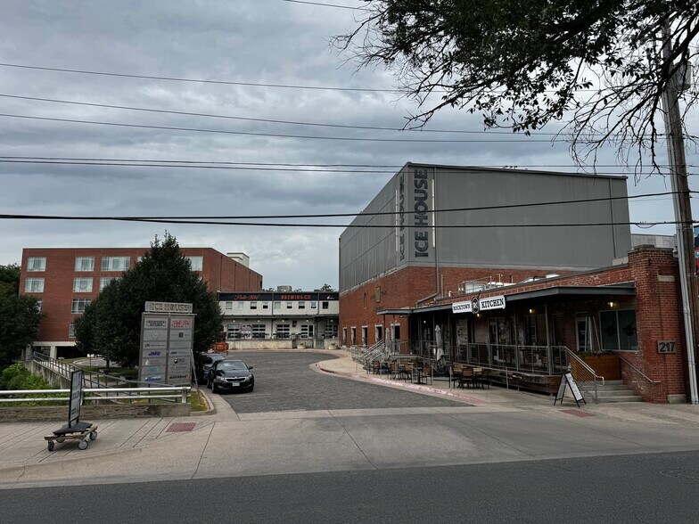 Primary Photo Of 206-217 S Liberty St, Harrisonburg Office For Lease