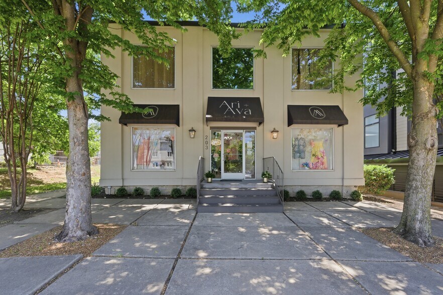Primary Photo Of 203 N 11th St, Nashville Storefront Retail Office For Sale