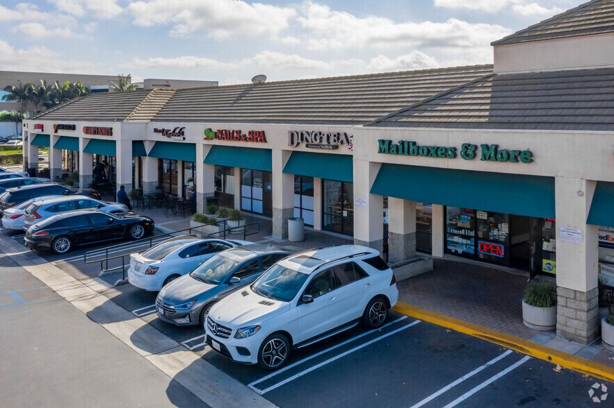 More Photos Of 92 Corporate Park, Irvine Storefront Retail Office For Lease