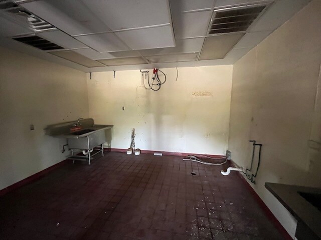 More Photos Of 401 S Boehne Camp Rd, Evansville Fast Food For Lease