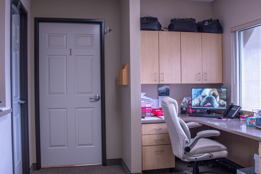 More Photos Of 480 E Prater Way, Sparks Medical For Sale