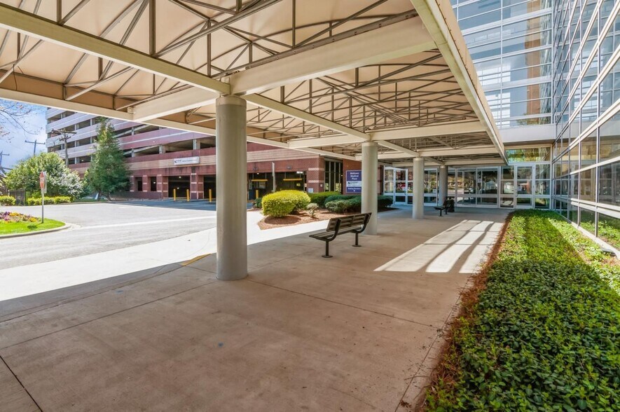 More Photos Of 1918 Randolph Rd, Charlotte Medical For Lease