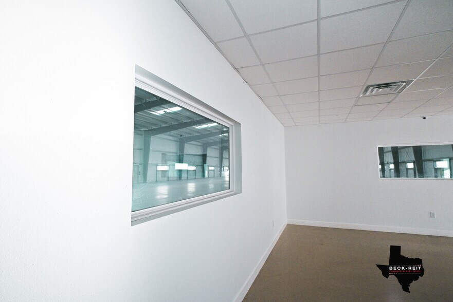 More Photos Of 12955 WRIGHT, Creedmoor Warehouse For Lease