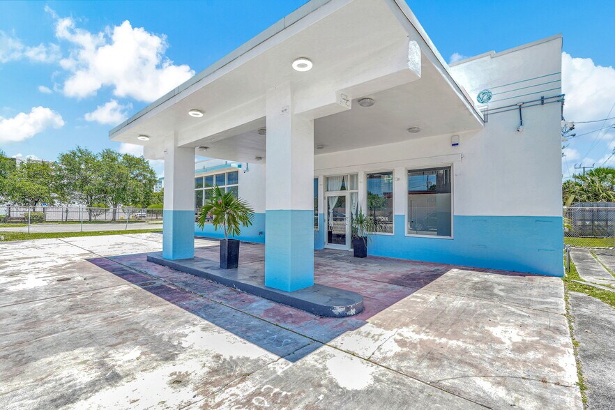 Primary Photo Of 798 NW 62nd St, Miami Service Station For Lease