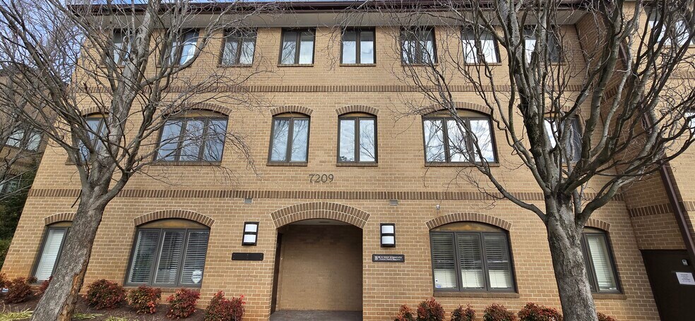 More Photos Of 7201-7211 Hanover Pky, Greenbelt Office Residential For Lease