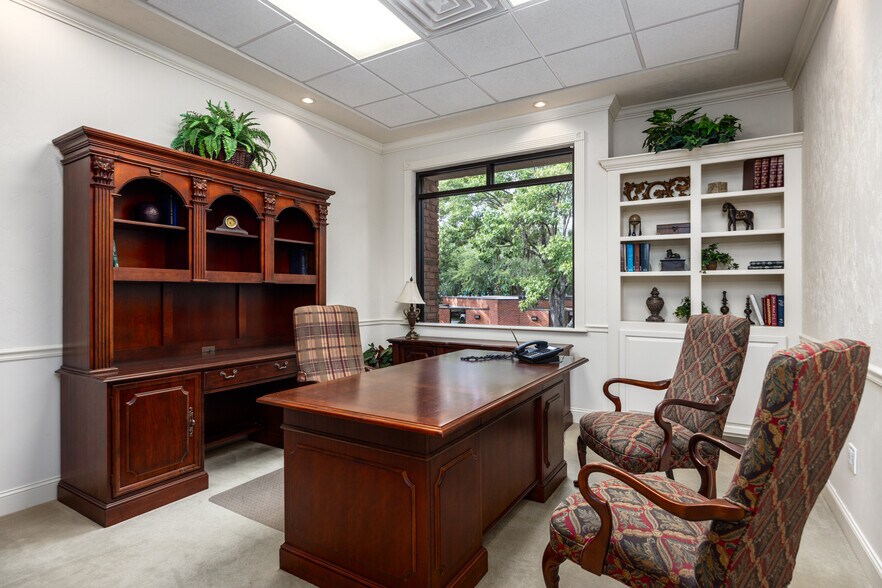 More Photos Of 2750 NW 43rd St, Gainesville Office For Lease