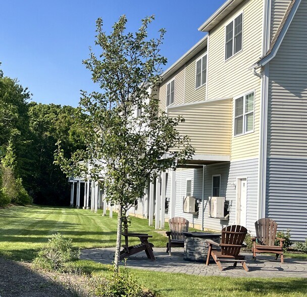 More Photos Of 10 Fort Hill Rd, Groton Apartments For Sale