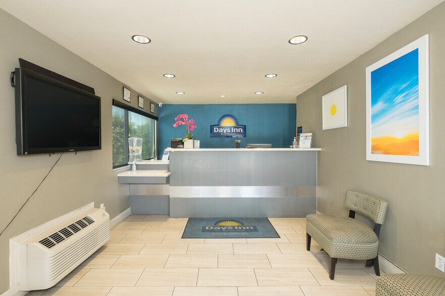 More Photos Of 6090 N Blackstone Ave, Fresno Hotel For Sale