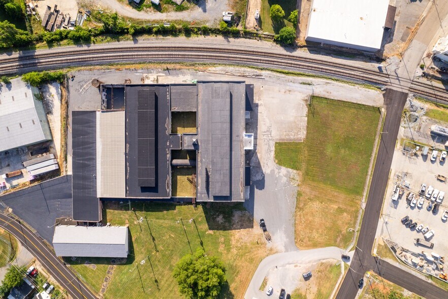 More Photos Of 1507 9th Ave, Knoxville Manufacturing For Lease