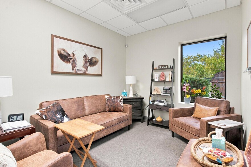 More Photos Of 375 Fennell Blvd, Lady Lake Medical For Sale