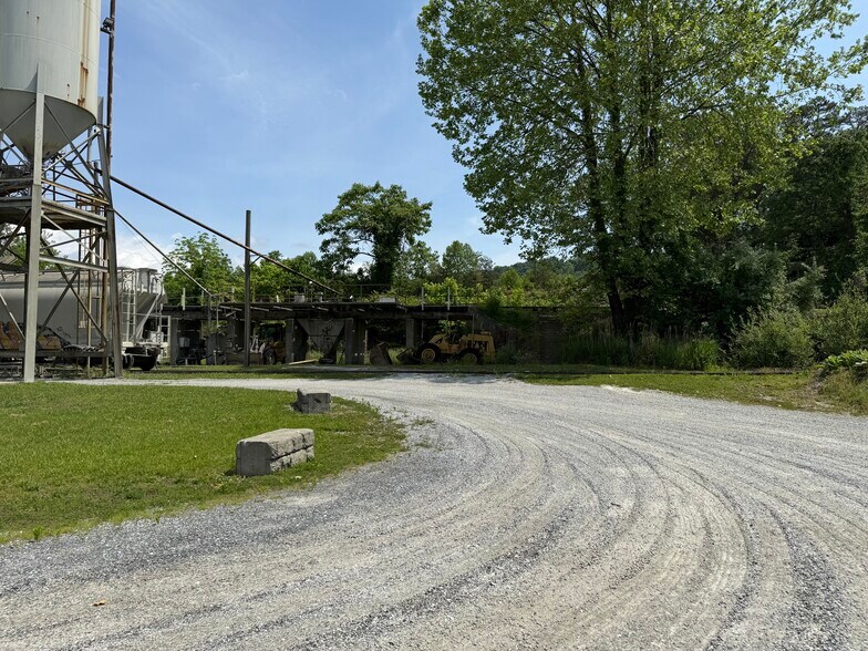 More Photos Of 5426 Asheville Hwy, Hendersonville Convenience Store For Sale