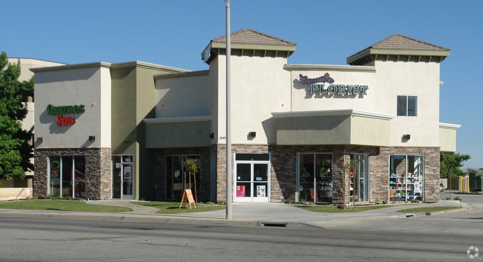 More Photos Of 1647-1649 W Avenue J, Lancaster Freestanding For Lease