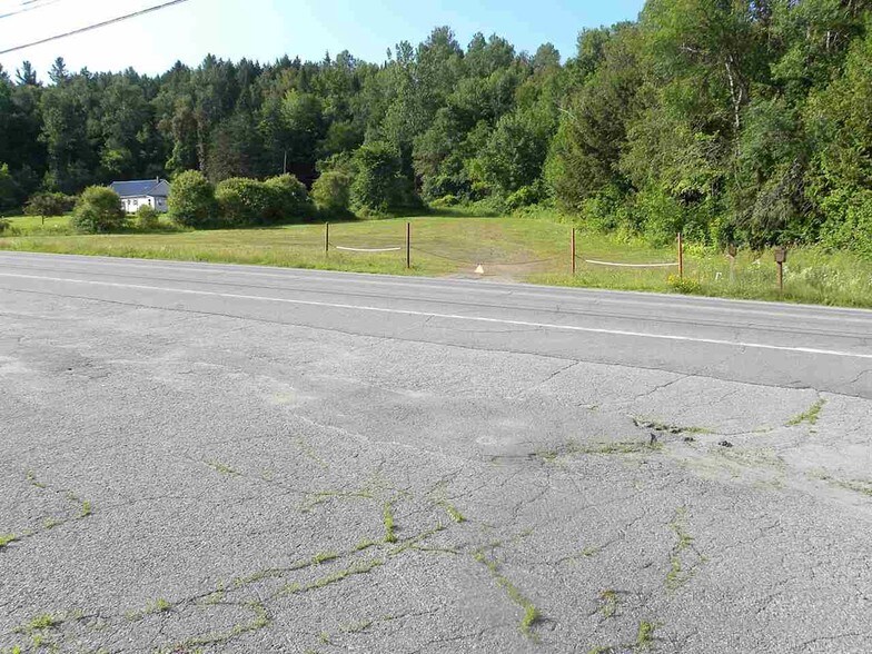 More Photos Of 303 Willoughby Ave, Orleans Freestanding For Sale