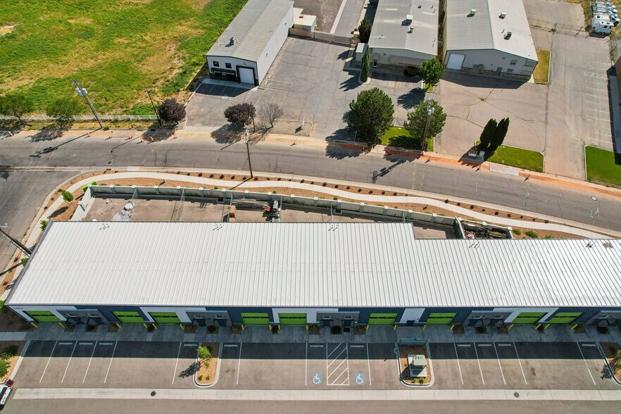 More Photos Of 9456 S Bagley Park Rd, West Jordan Showroom For Lease