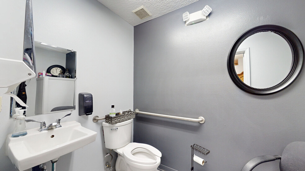 More Photos Of 1430 Morin St, Eustis Freestanding For Sale