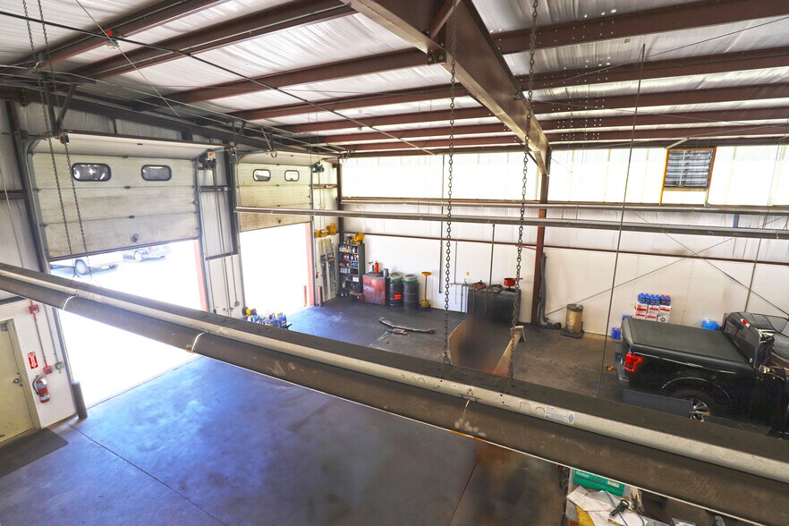 More Photos Of 606 MacArthur Blvd, Pocasset Industrial For Sale