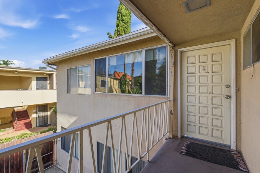 More Photos Of 18611 Clark St, Tarzana Apartments For Sale