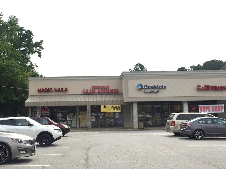 More Photos Of 715 E Atlantic St, South Hill Unknown For Lease