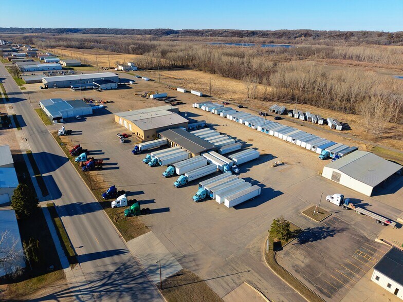 More Photos Of 926 N Front St, New Ulm Industrial For Sale