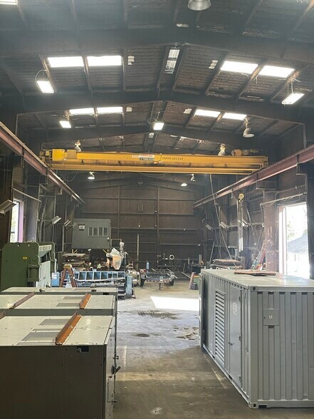 More Photos Of 8139 Tidwell Rd, Houston Warehouse For Lease