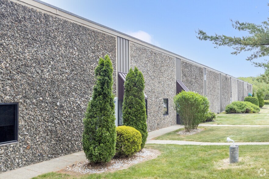 More Photos Of 920 State Route 33, Freehold Unknown For Lease