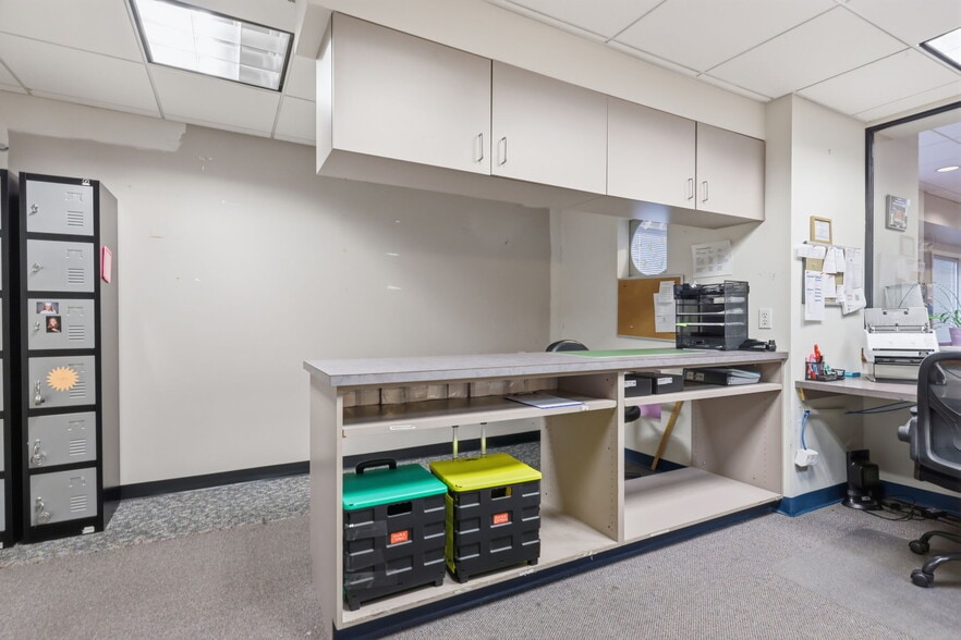 More Photos Of 1568 Woodbourne Rd, Levittown Office For Sale