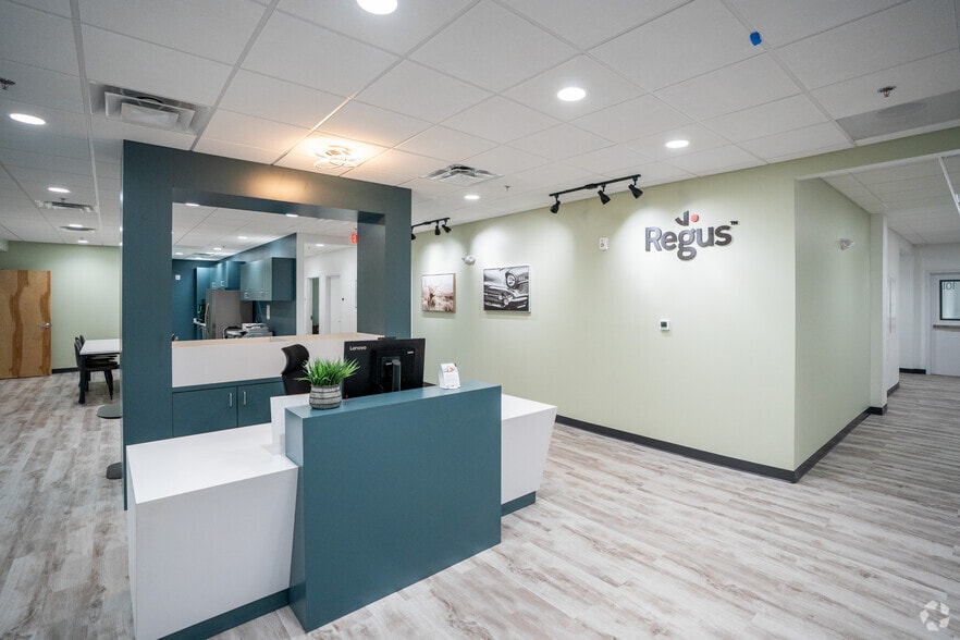 More Photos Of 3300 Gateway Centre Blvd, Morrisville Research And Development For Lease