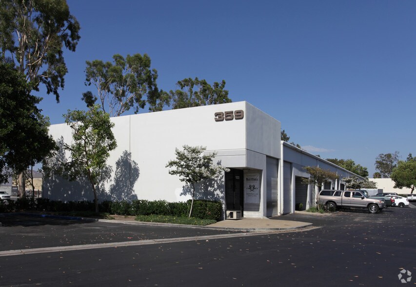 More Photos Of 359 N Sheridan St, Corona Light Manufacturing For Lease