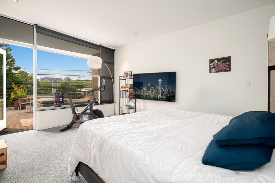 More Photos Of 166 Roy St, Seattle Office Residential For Sale