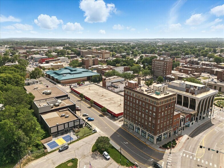 More Photos Of 7 S 4th St, Council Bluffs General Retail For Lease