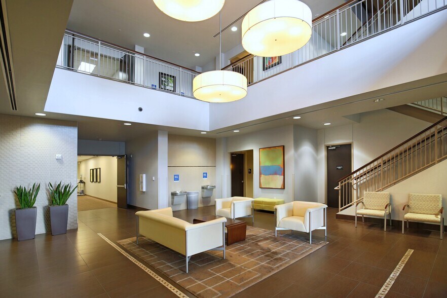 More Photos Of 1631 Lancaster Dr, Grapevine Medical For Lease