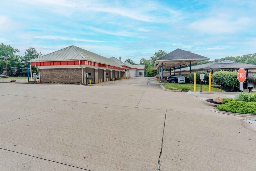 More Photos Of 1049 Main St, Milford Carwash For Sale