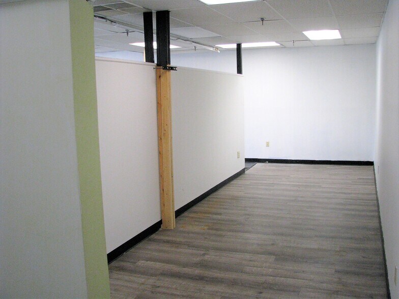 More Photos Of 44 Lafayette Rd, North Hampton Storefront Retail Office For Lease