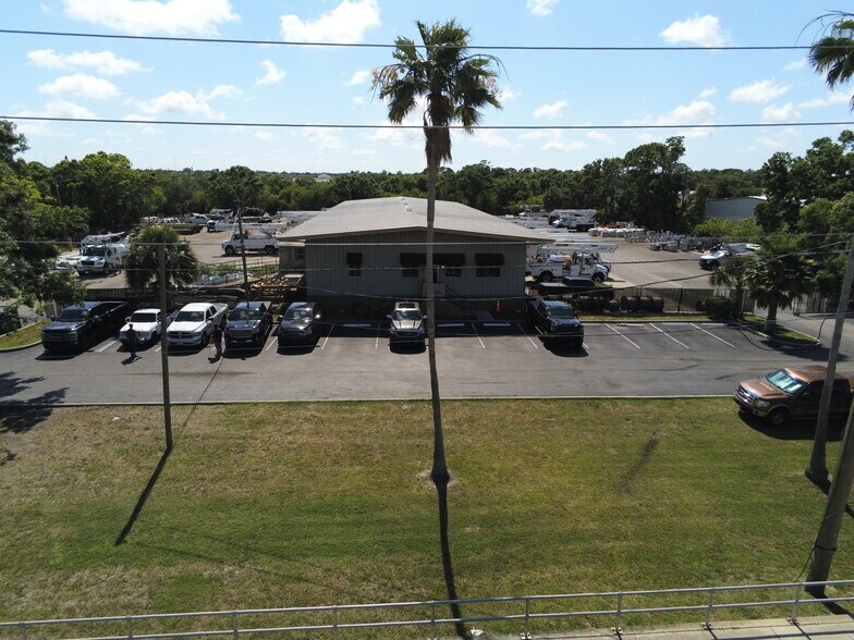 More Photos Of 11150 49th St N, Clearwater Truck Terminal For Lease