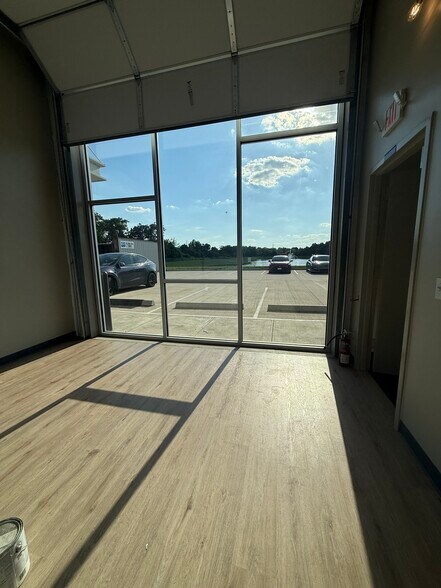 More Photos Of 18107 Longenbaugh, Cypress Showroom For Lease