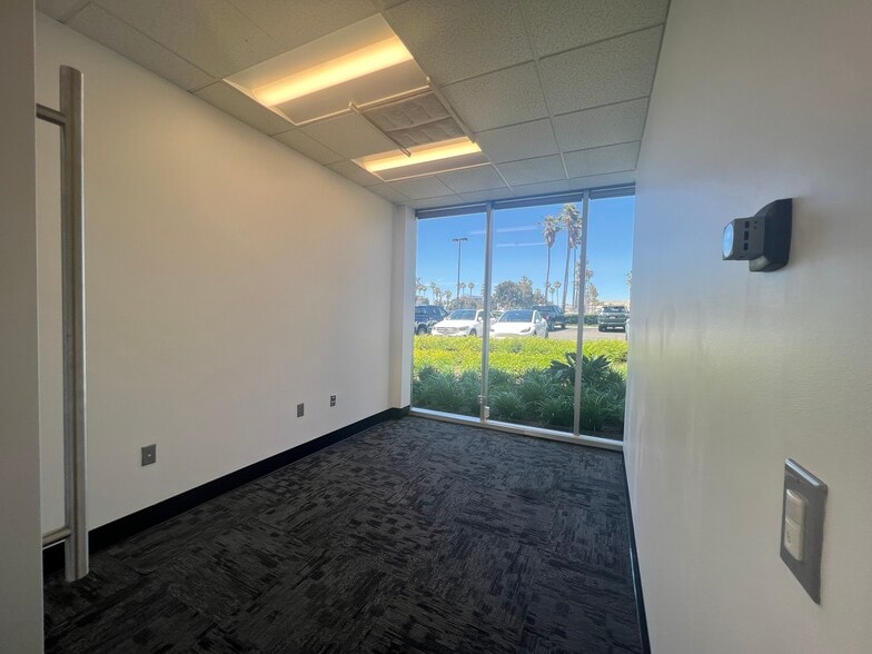 More Photos Of 22330 Hawthorne Blvd, Torrance Medical For Lease