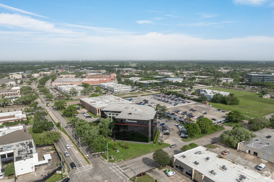 More Photos Of 17225 El Camino Real, Houston Medical For Lease