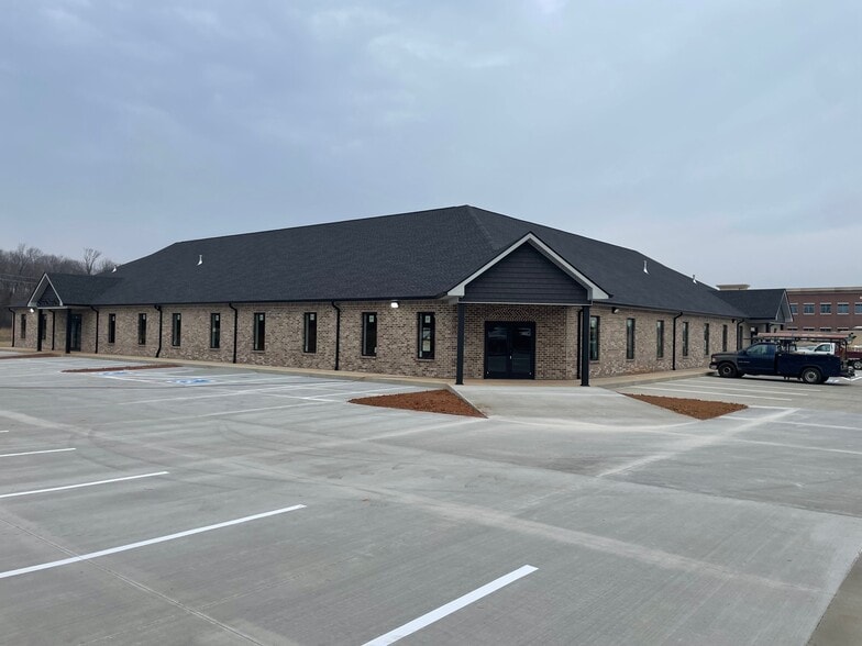 Primary Photo Of 156 Chesapeake Ln, Clarksville Office For Lease