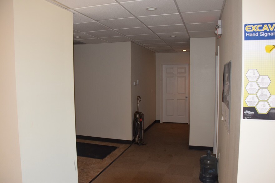 More Photos Of 13545 Bassett Ln, Williston Warehouse For Sale